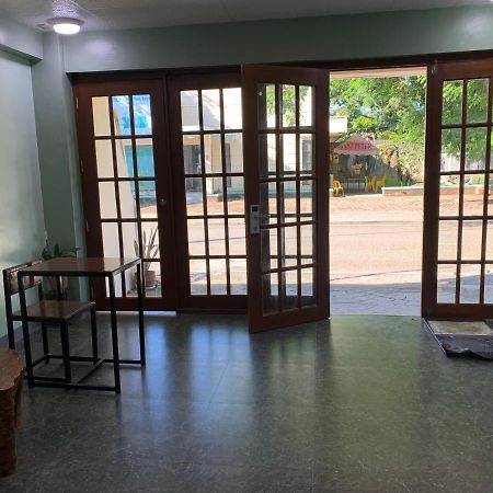 Beinte Singko De Marso Apartments Candon Exterior foto